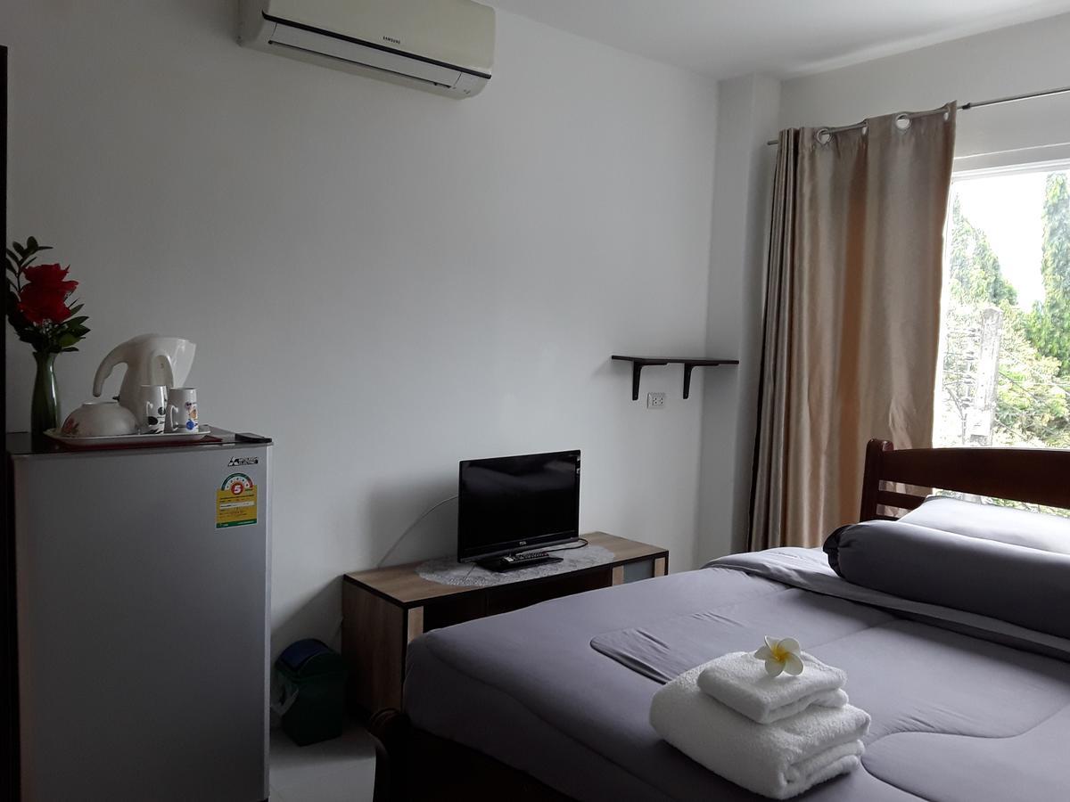 Saiyuan Guesthouse Rawai Номер фото